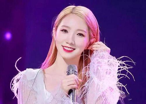 周传雄吃瓜视频,揭秘娱乐圈幕后故事