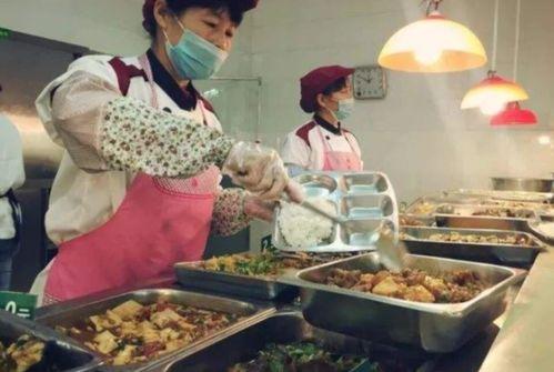 南苑食堂吃瓜事件视频,视频揭露惊人真相