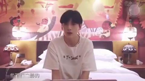 姐弟俩吃瓜博主视频,姐弟俩吃瓜博主带你领略夏日清凉