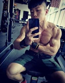 带你吃瓜练胸肌速成视频,跟随“带你吃瓜”视频轻松练就健硕胸膛