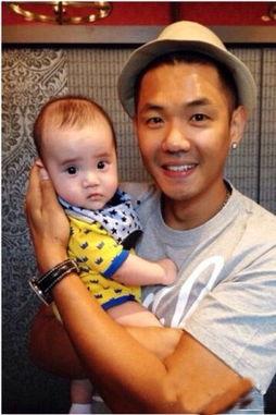 明星萌娃吃瓜视频,明星宝宝们的趣味日常