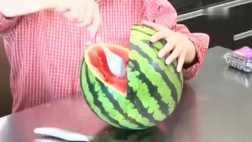 放大点看吃瓜视频,放大视角下的吃瓜视频解析