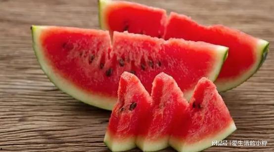 吃瓜解暑的视频,跟着视频学吃瓜解暑