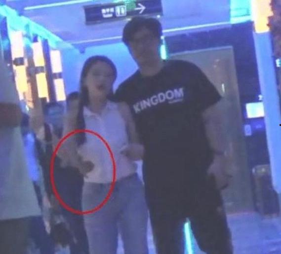 吃瓜少女的发言视频,一场视频中的热点事件深度解析