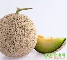 印度男子吃哈密瓜视频,一口气吃下巨型哈密瓜引网友热议