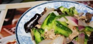 水瓜可以炒洋葱吃吗视频,家常美味新搭配